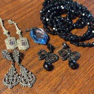 Vintage Costume Jewelry Bundle 🖤💙💜